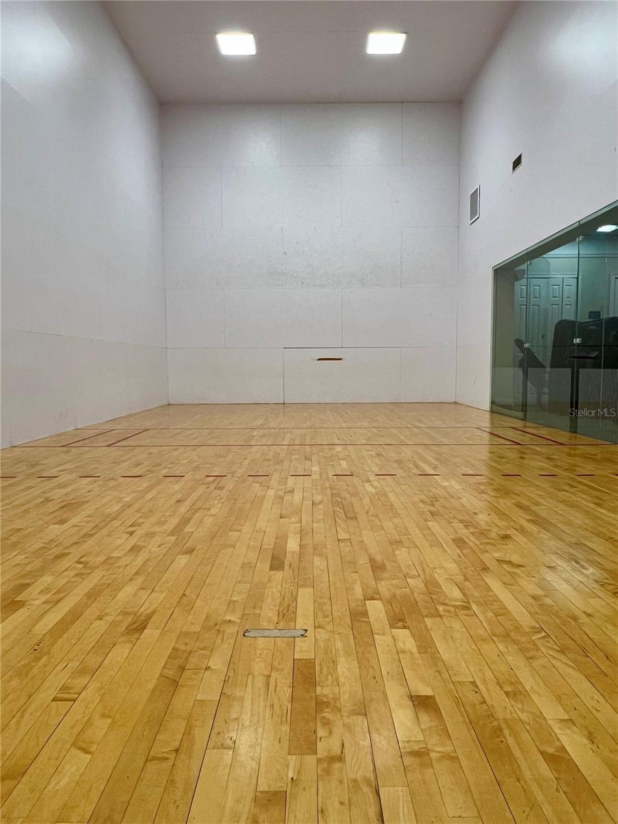 Image 8 of 20 For 17112 Carrington Park Drive 933