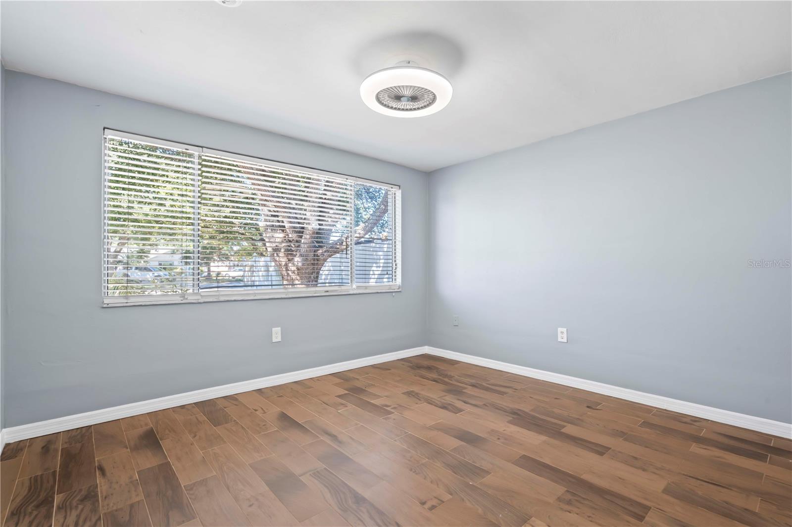 Image 13 of 33 For 3406 Overland Drive