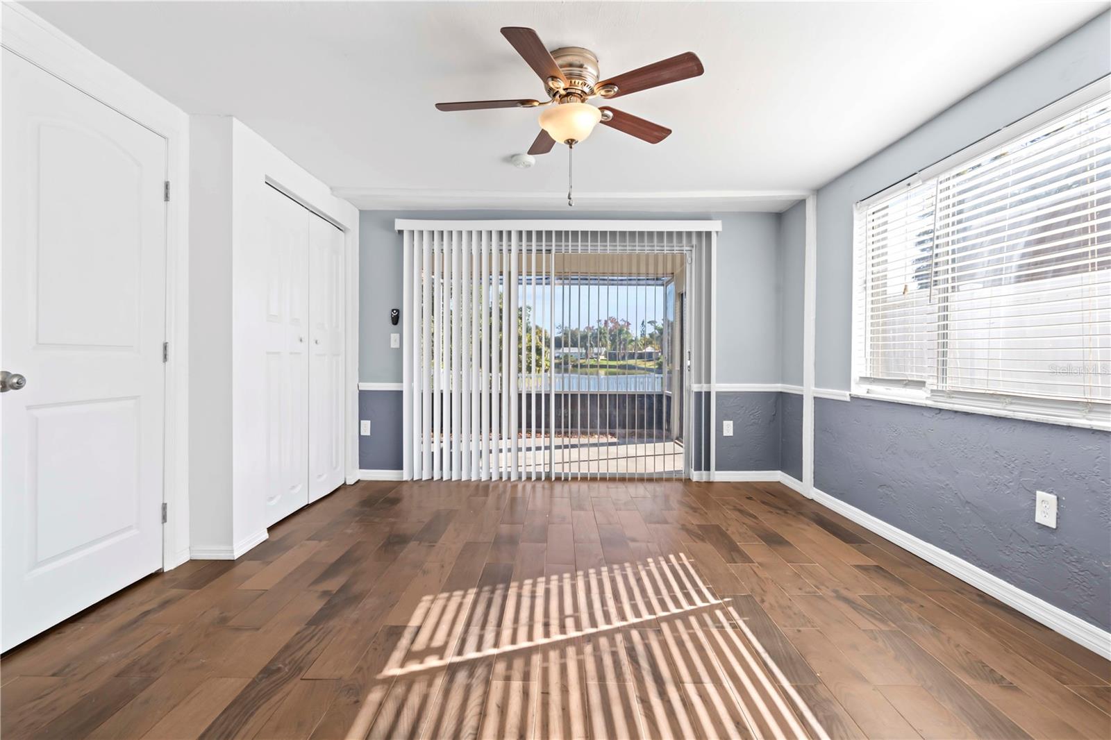 Image 19 of 33 For 3406 Overland Drive