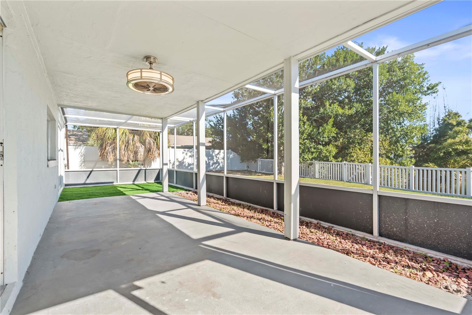 Image 21 of 33 For 3406 Overland Drive