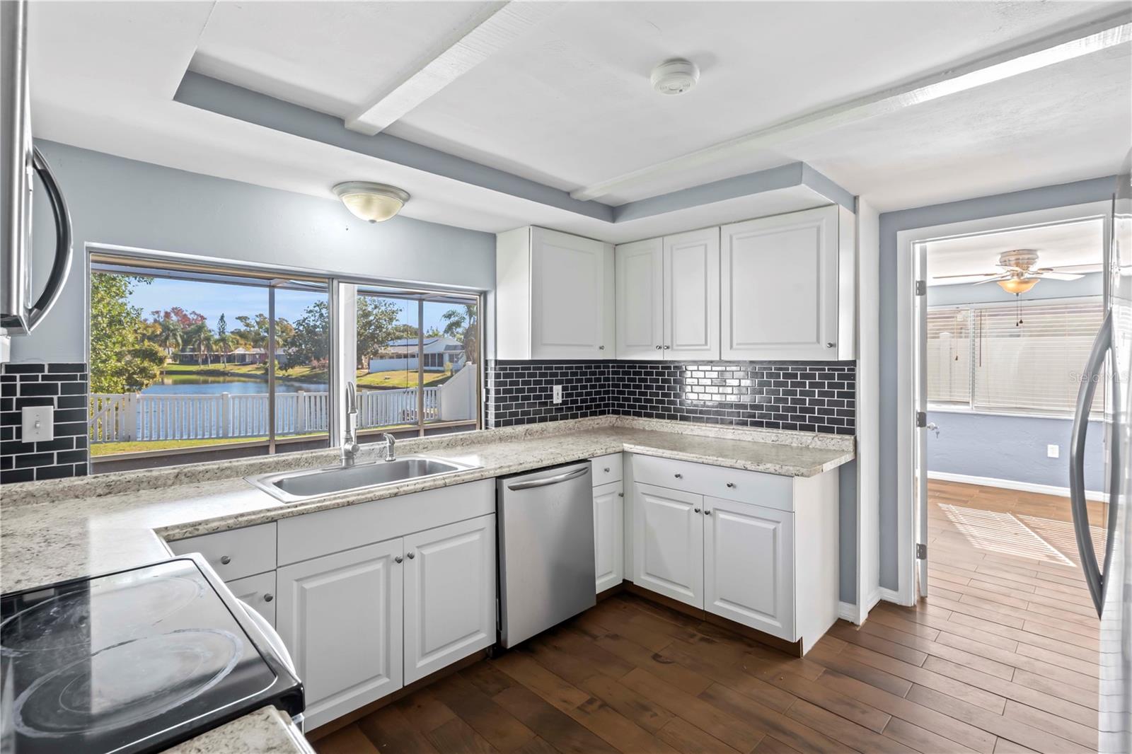 Image 26 of 33 For 3406 Overland Drive