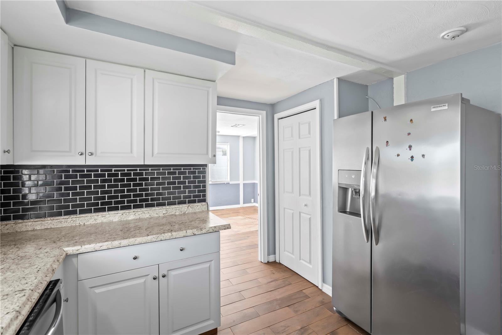 Image 27 of 33 For 3406 Overland Drive