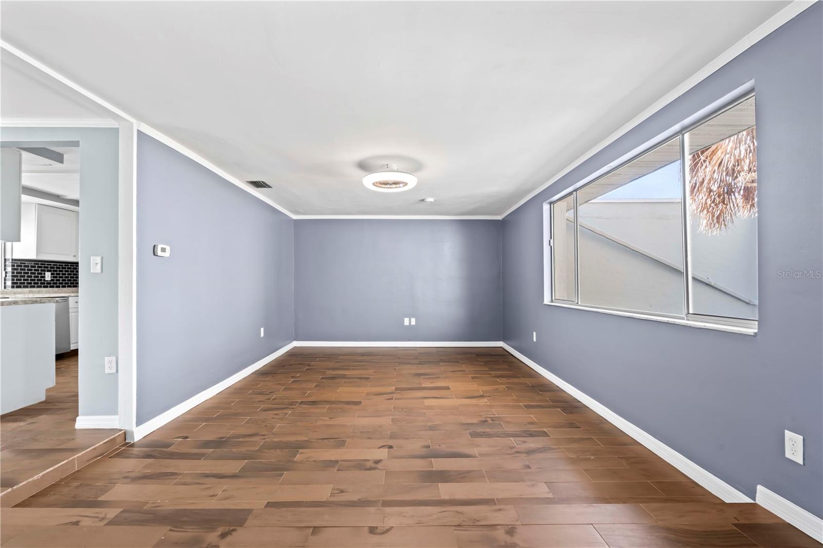 Image 8 of 33 For 3406 Overland Drive