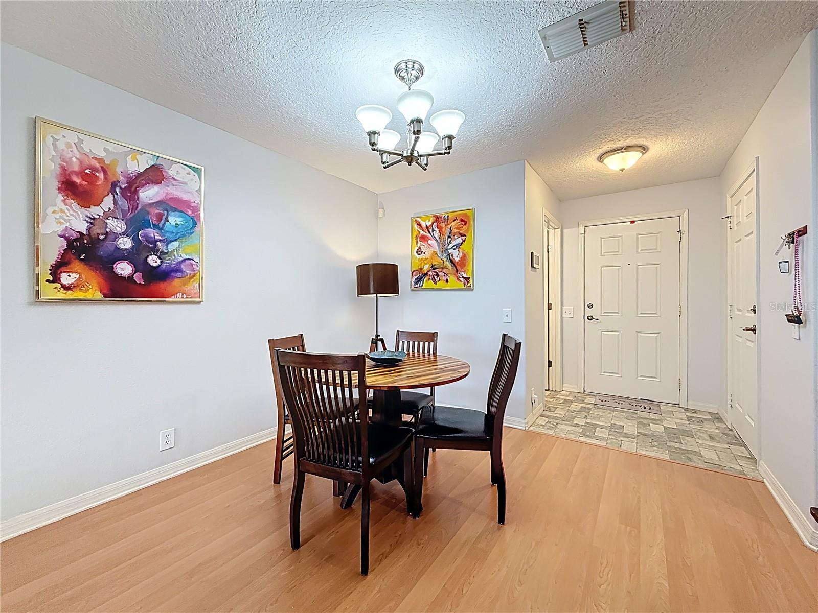 Image 5 of 57 For 2058 Sun Down Drive