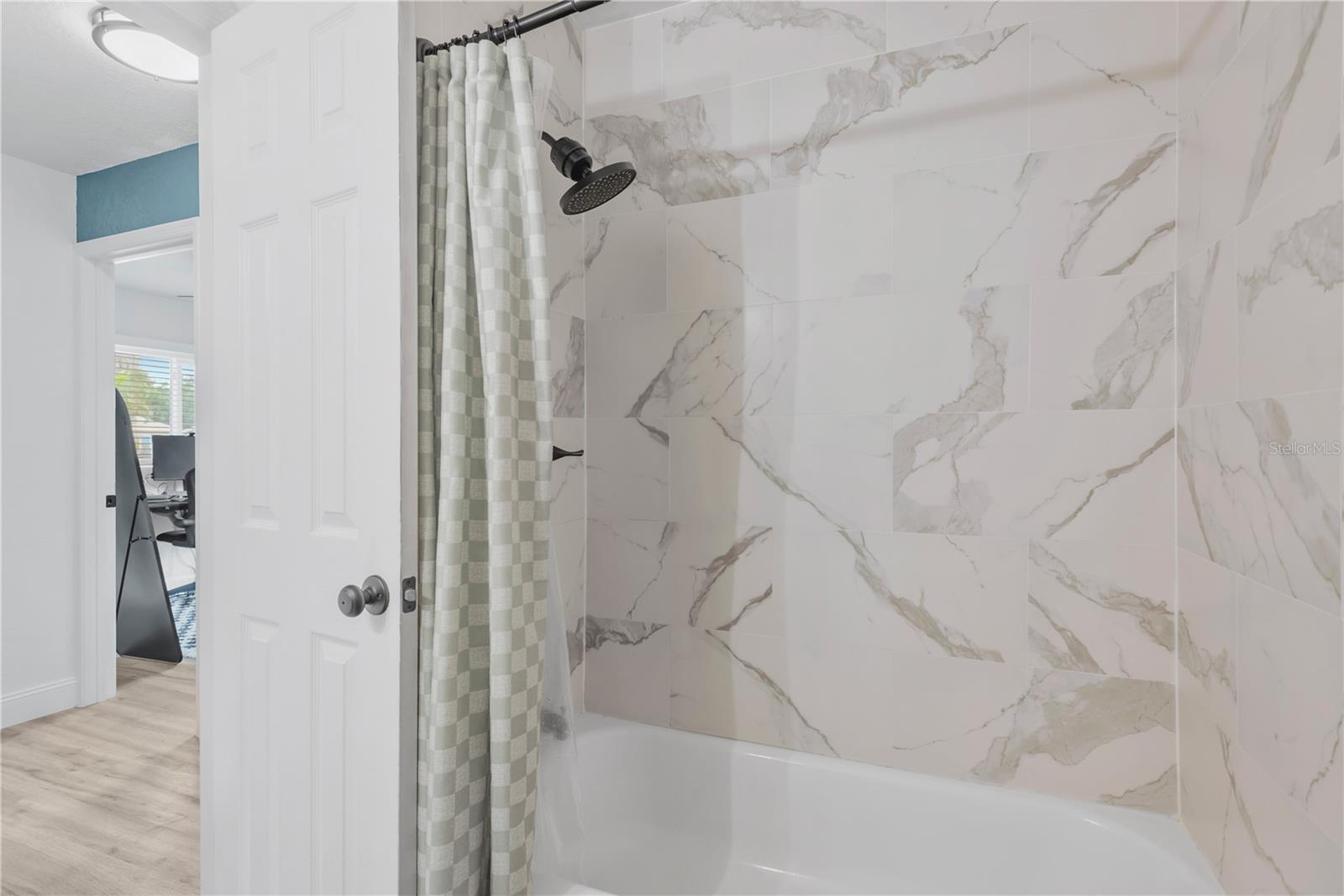 Image 10 of 39 For 6890 80th Avenue N