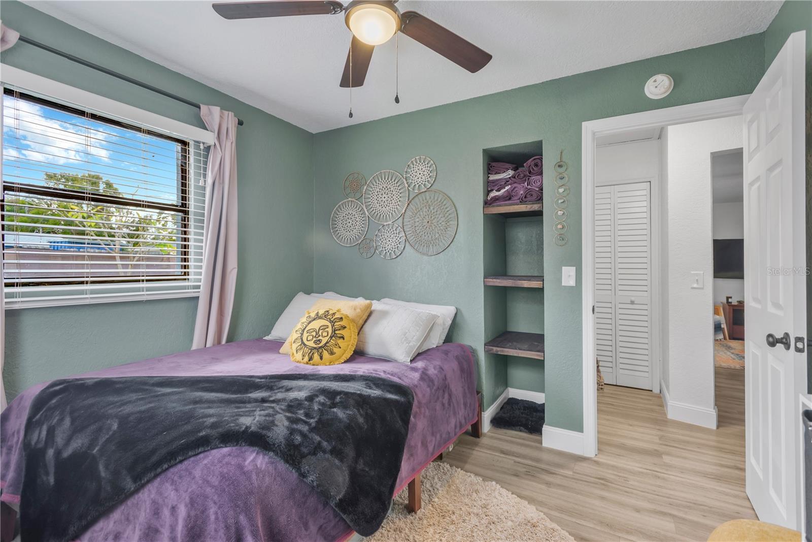 Image 21 of 39 For 6890 80th Avenue N