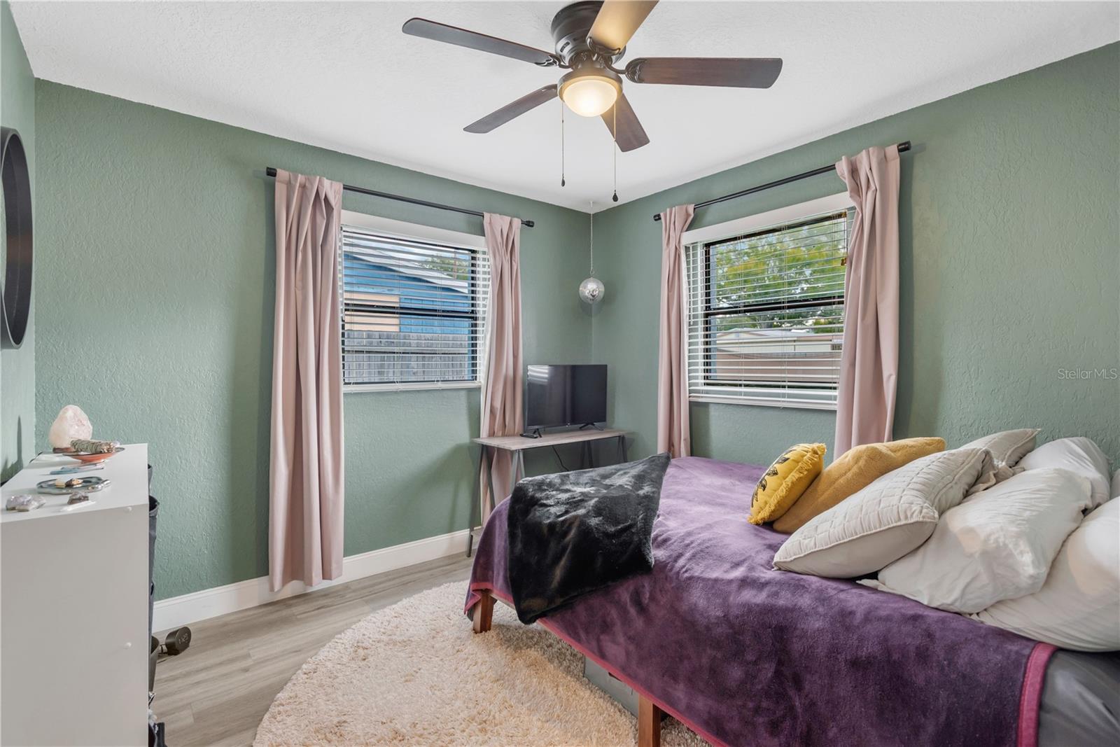 Image 9 of 39 For 6890 80th Avenue N