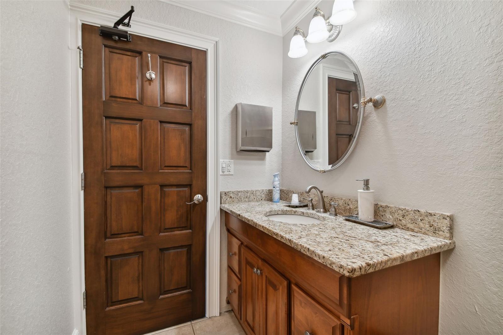 Image 25 of 39 For 1137 Bartow Road 205