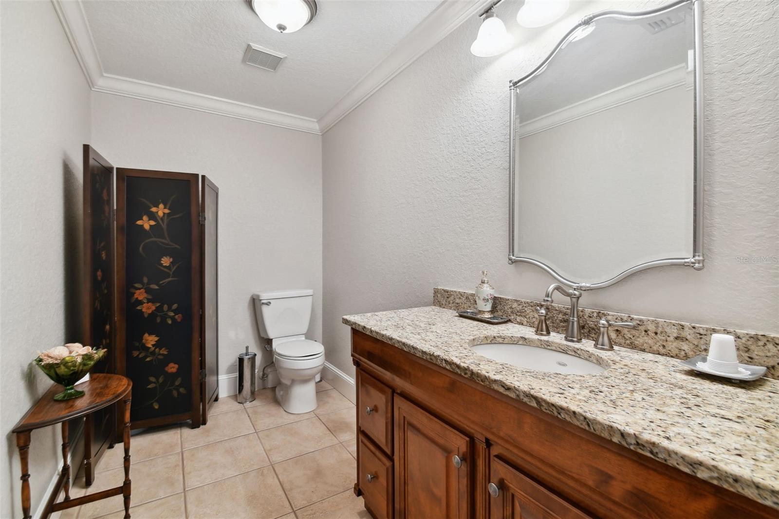 Image 26 of 39 For 1137 Bartow Road 205