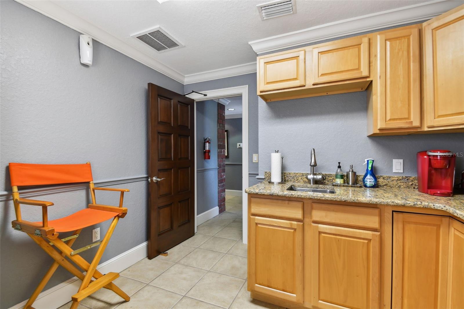 Image 31 of 39 For 1137 Bartow Road 205