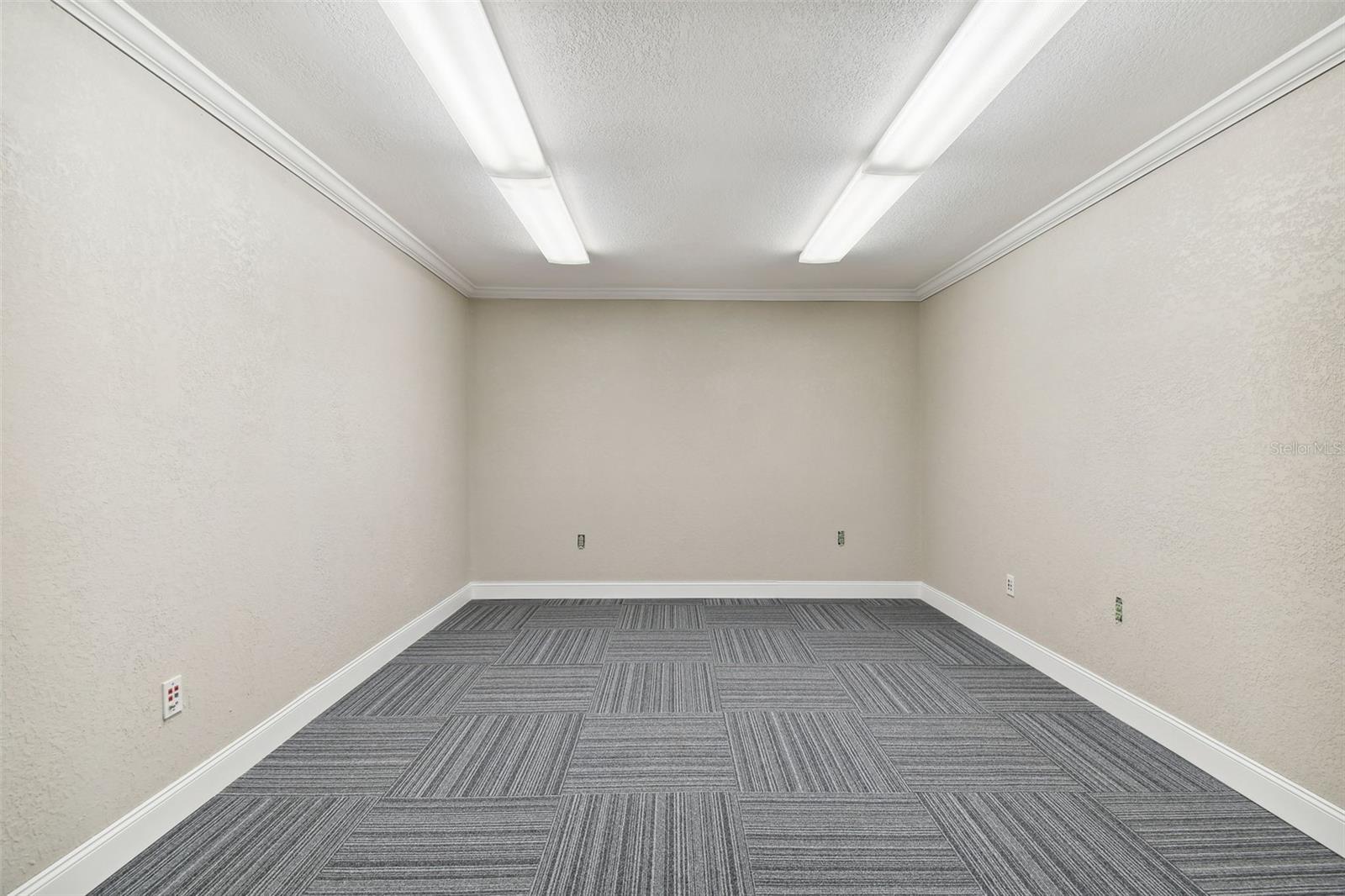 Image 35 of 39 For 1137 Bartow Road 205