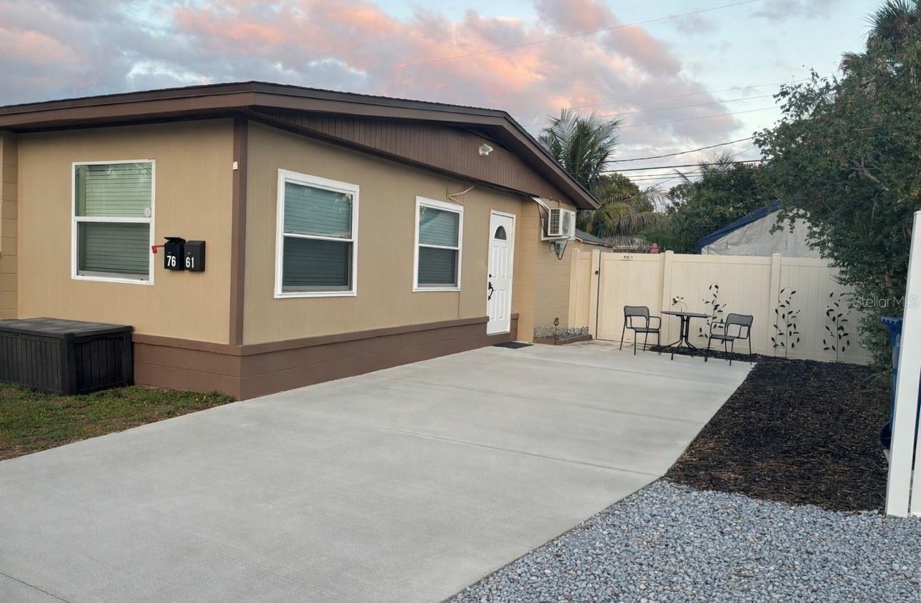 Details for 7661 18th Way N 2, ST PETERSBURG, FL 33702