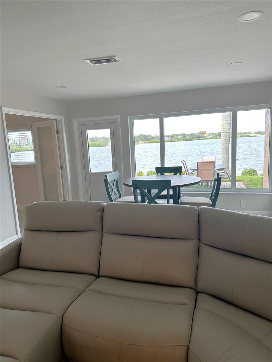 Image 29 of 34 For 19029 Us Highway 19 N 28b