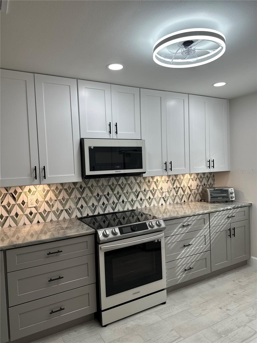 Image 5 of 34 For 19029 Us Highway 19 N 28b