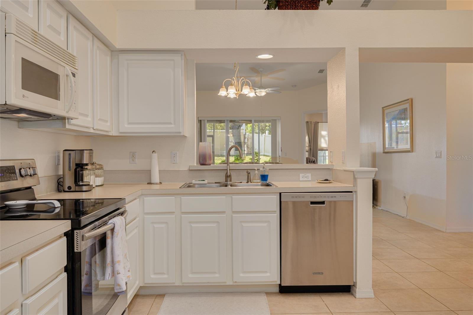 Image 10 of 32 For 656 Spring Lake Circle