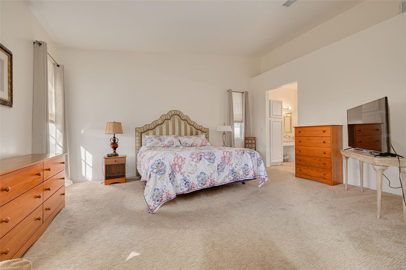 Image 11 of 32 For 656 Spring Lake Circle