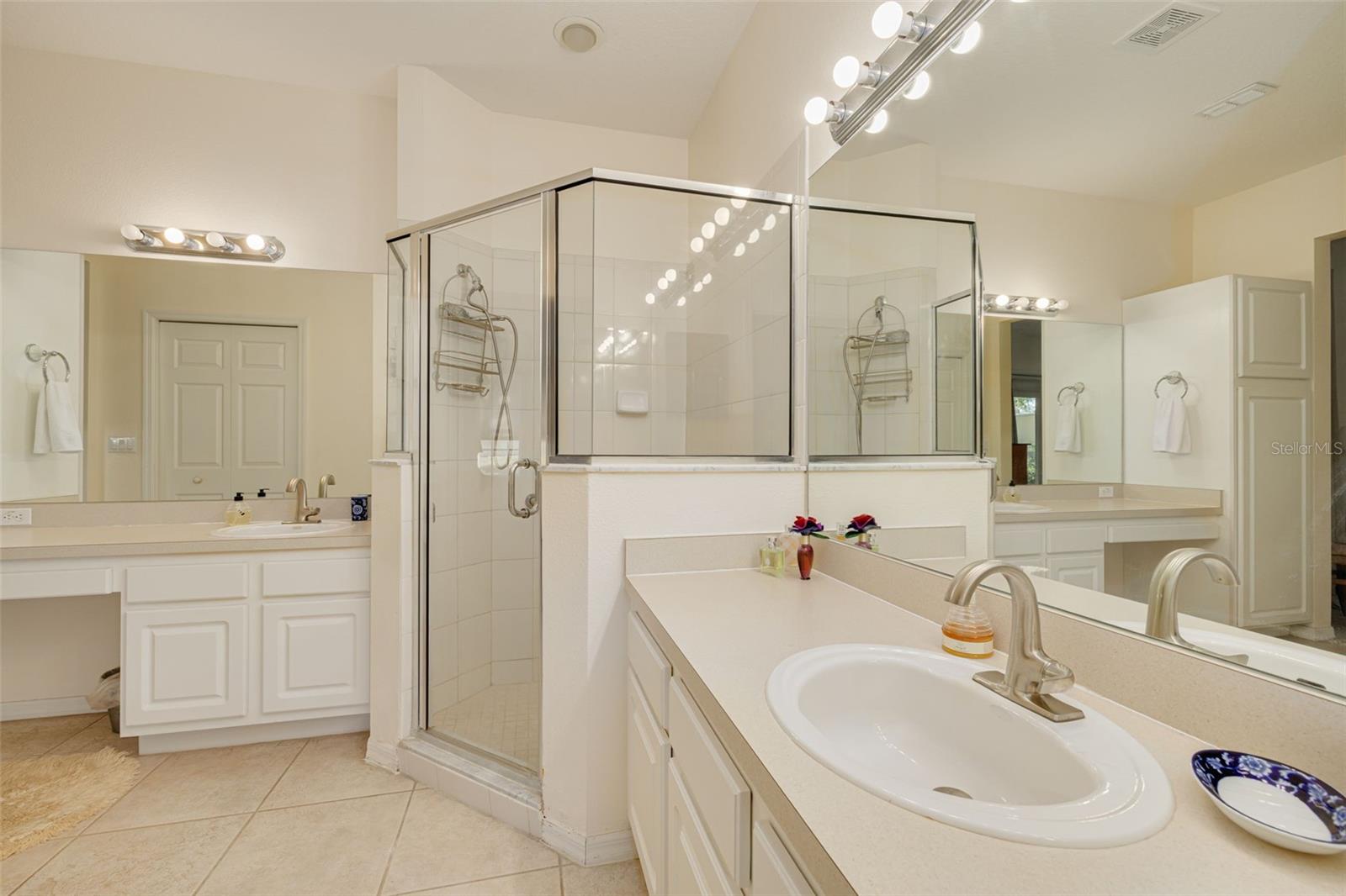 Image 14 of 32 For 656 Spring Lake Circle