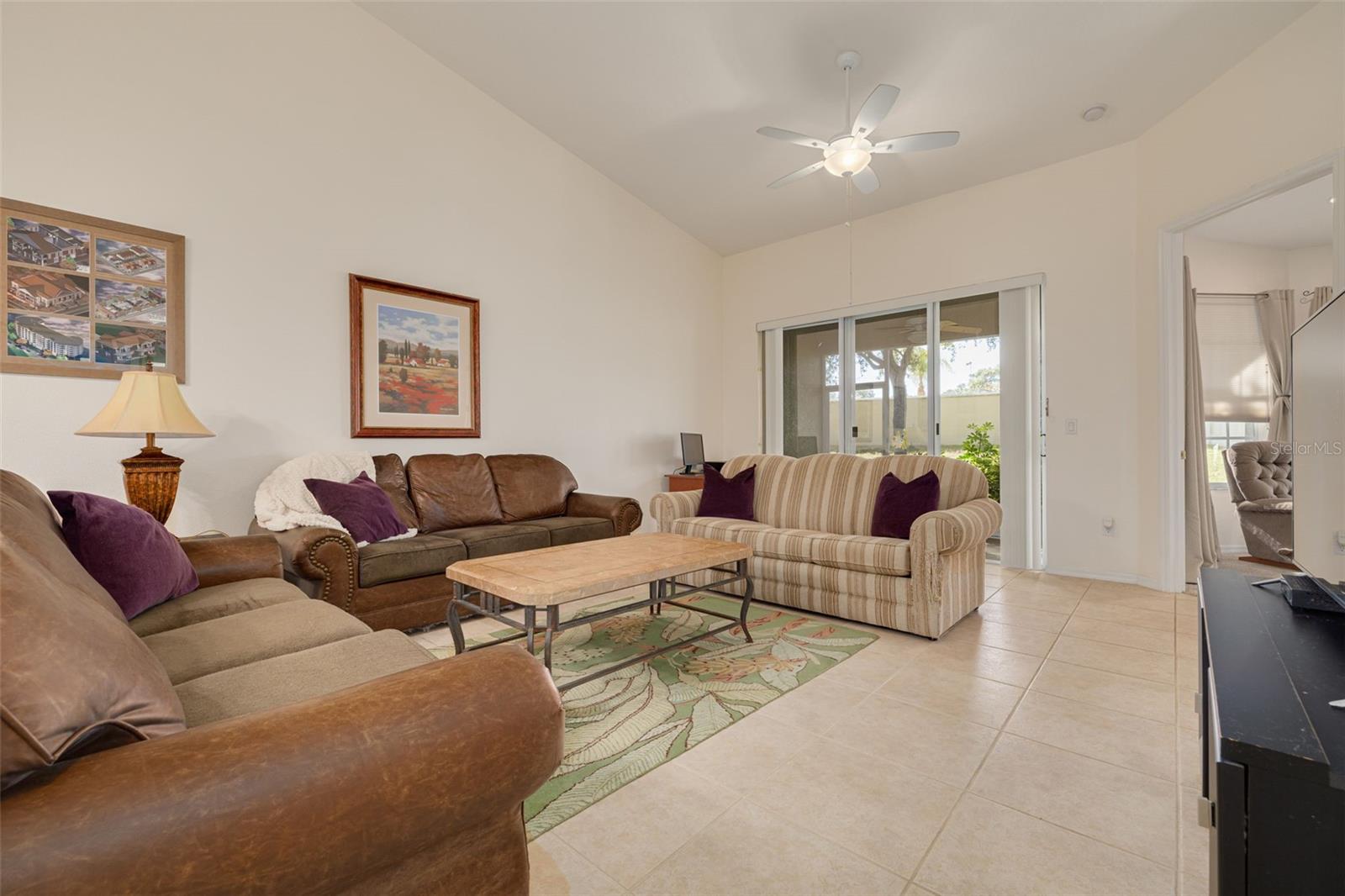 Image 4 of 32 For 656 Spring Lake Circle