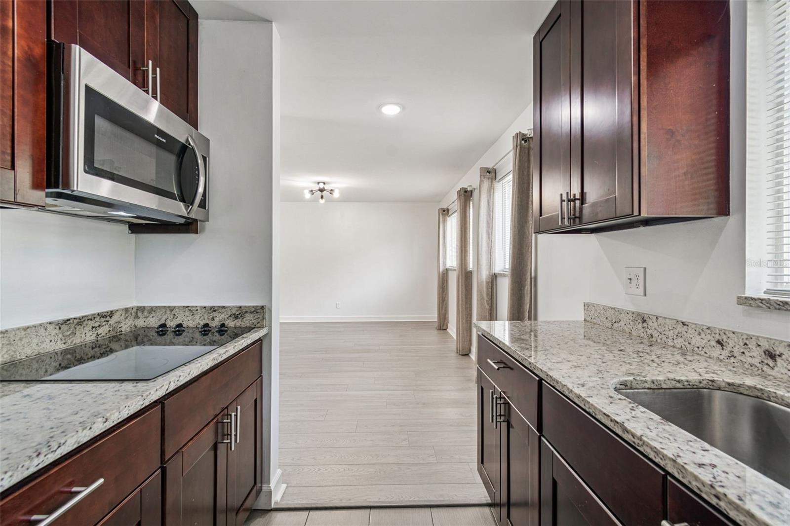 Image 12 of 38 For 3206 Azeele Street 120