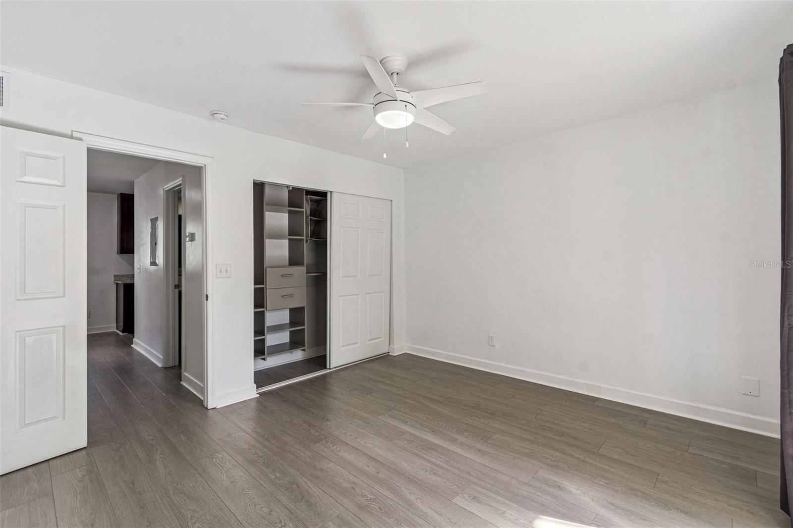 Image 21 of 38 For 3206 Azeele Street 120