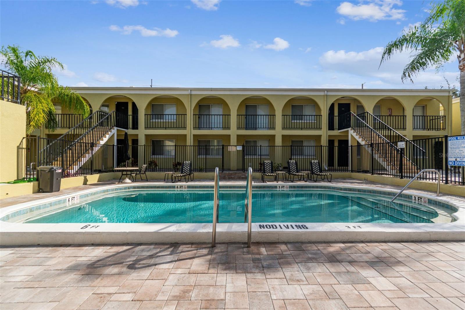 Image 28 of 38 For 3206 Azeele Street 120