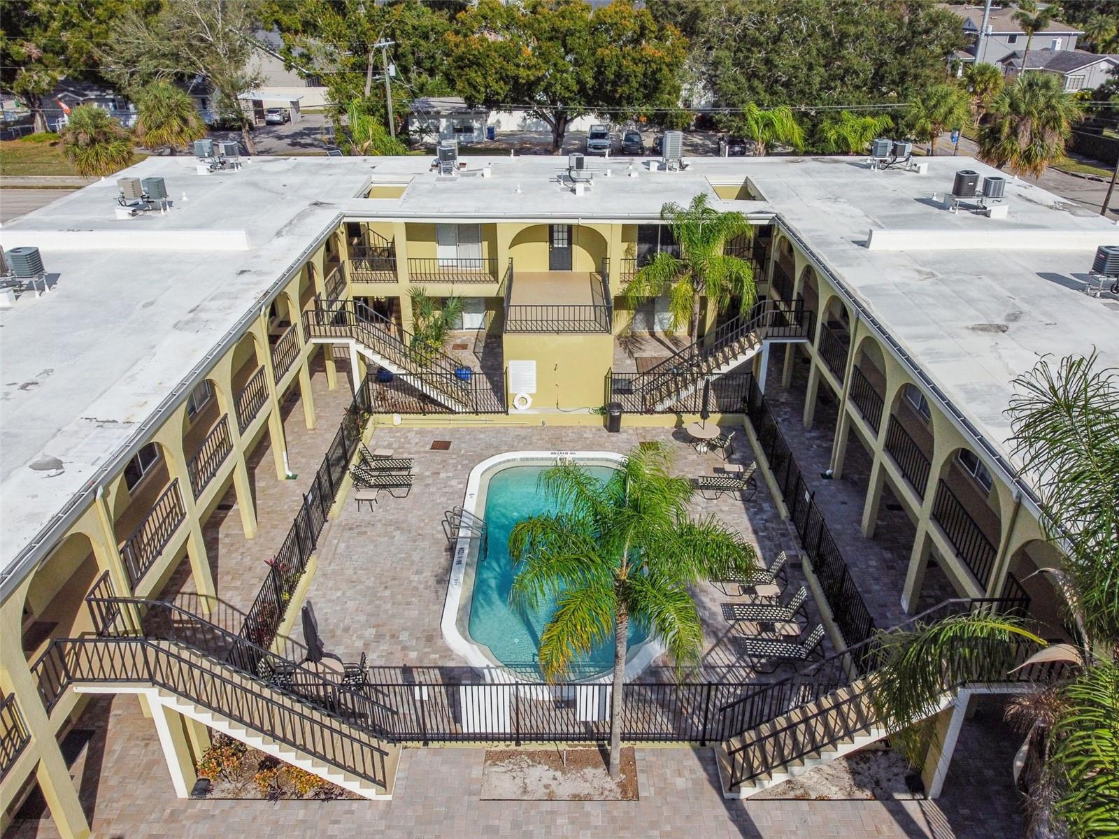 Image 30 of 38 For 3206 Azeele Street 120