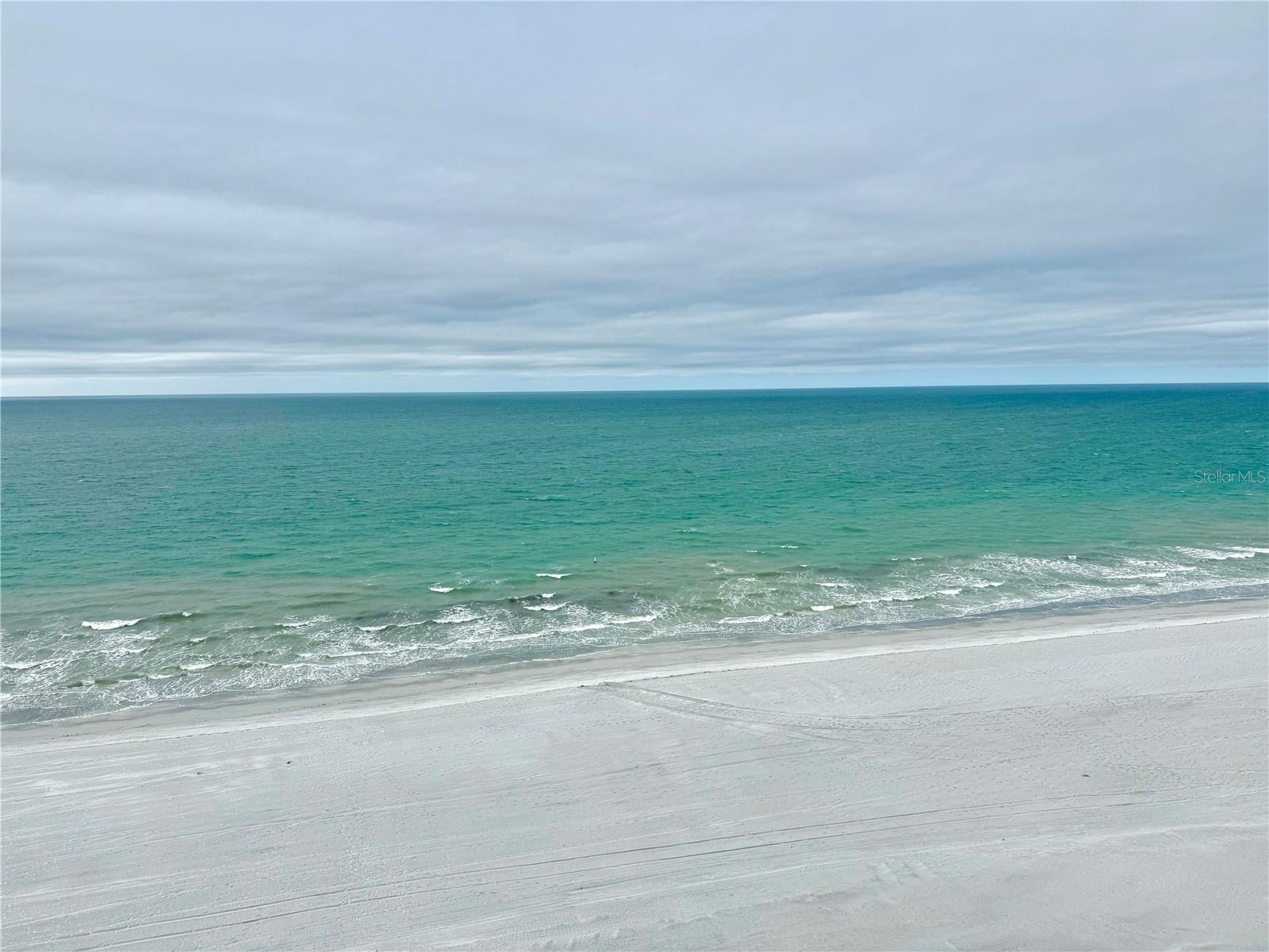 Image 11 of 17 For 1600 Gulf Boulevard 1112