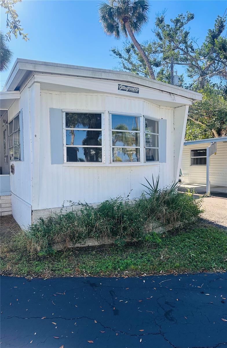 Details for 8630 42 Nd Place N 14, ST PETERSBURG, FL 33709