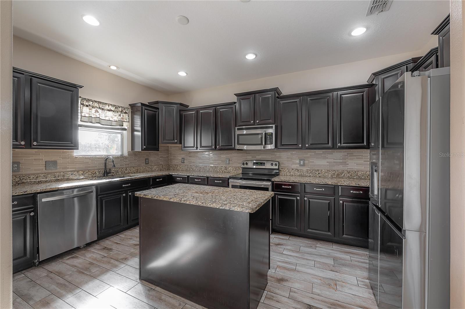 Image 11 of 40 For 12356 Cricklewood Drive