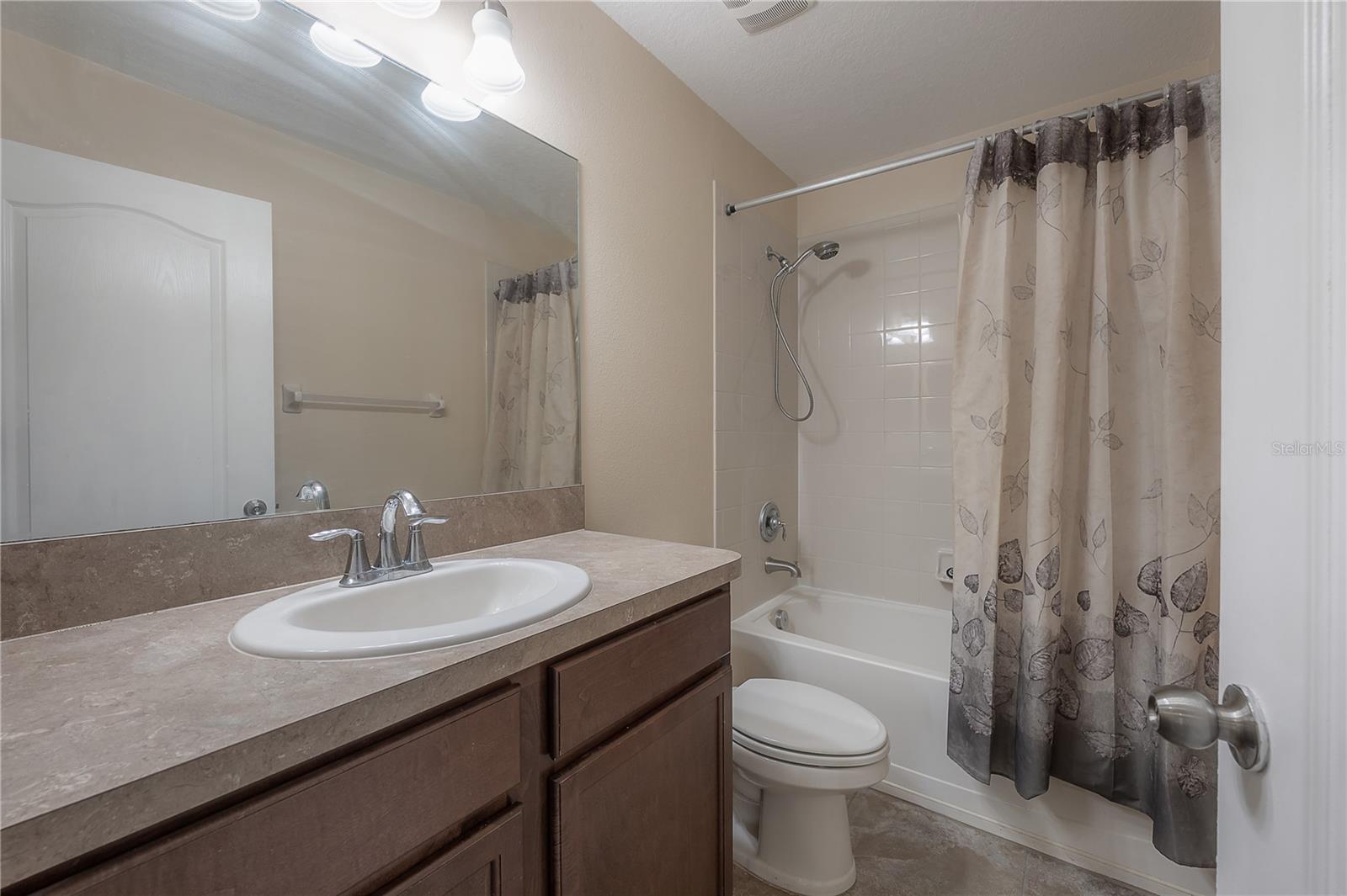 Image 33 of 40 For 12356 Cricklewood Drive