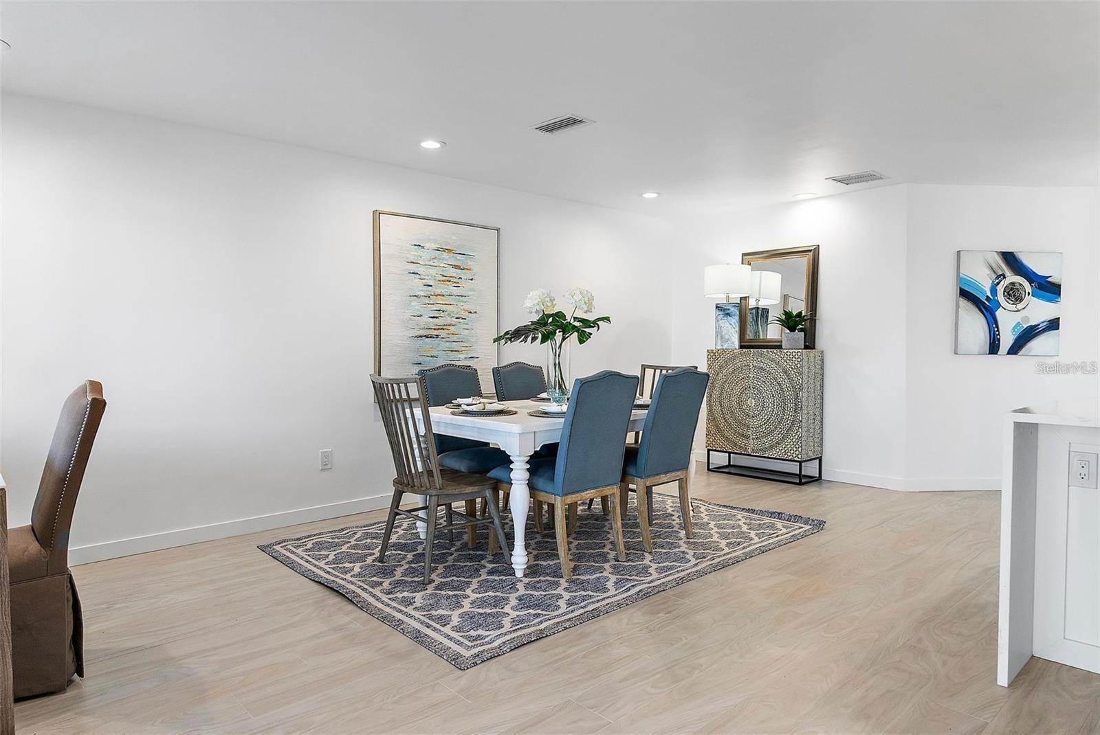 Listing photo id 12 for 1984 Kansas Avenue Ne