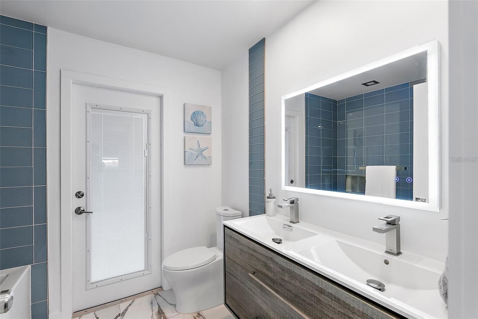 Listing photo id 27 for 1984 Kansas Avenue Ne