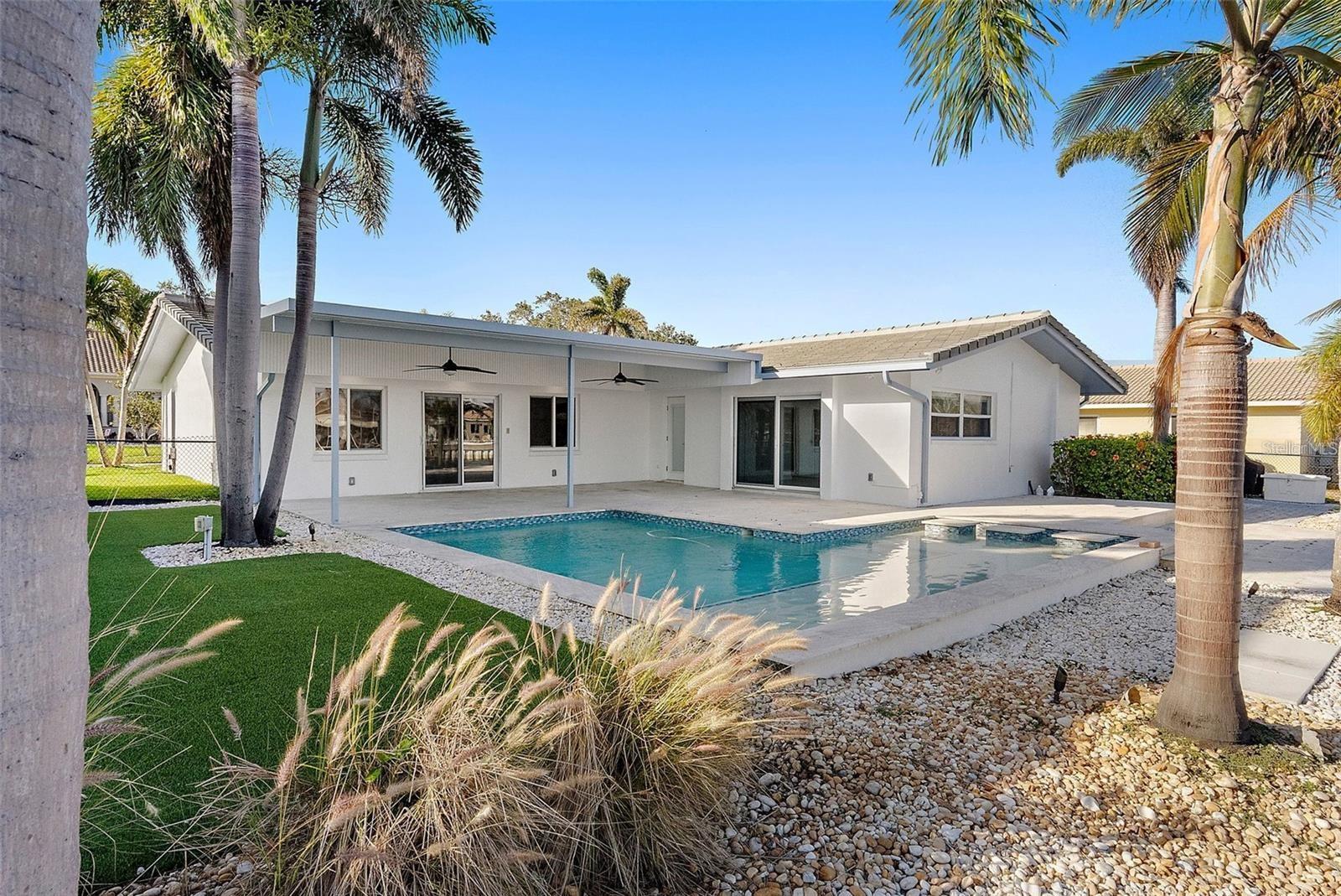 Listing photo id 35 for 1984 Kansas Avenue Ne