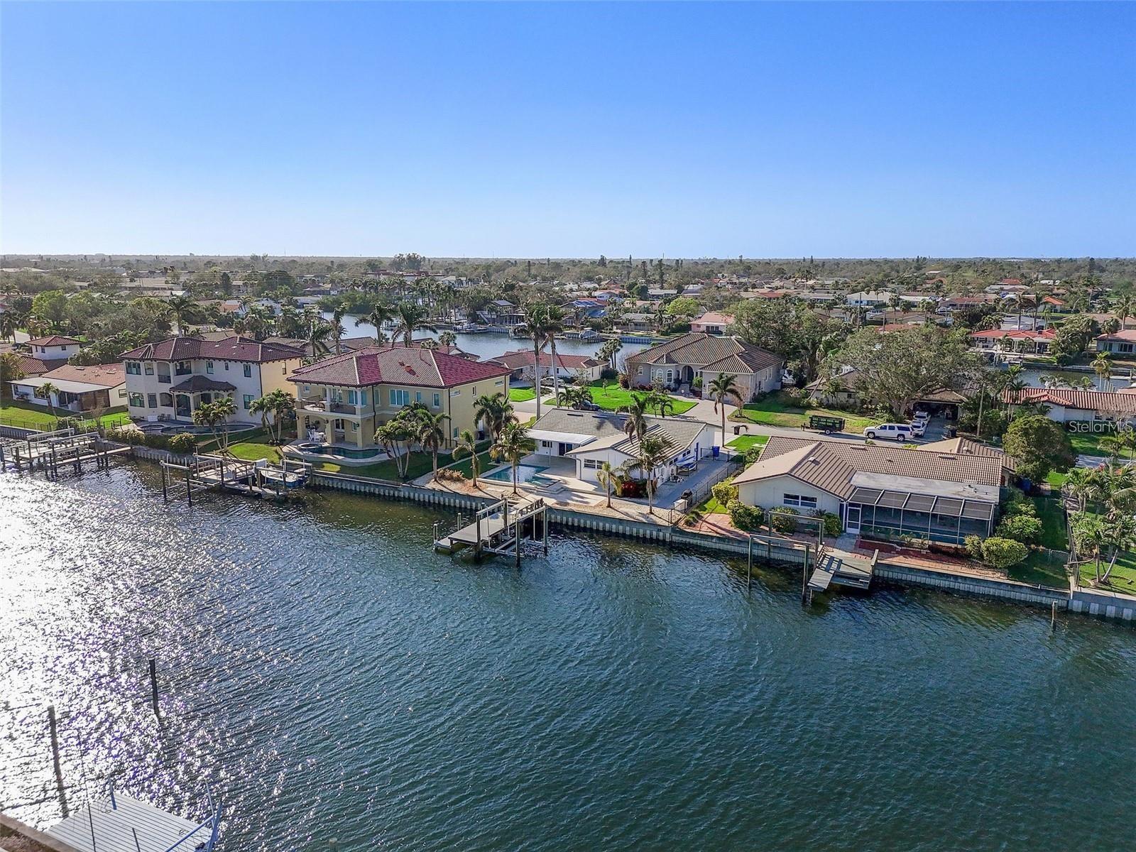 Listing photo id 42 for 1984 Kansas Avenue Ne