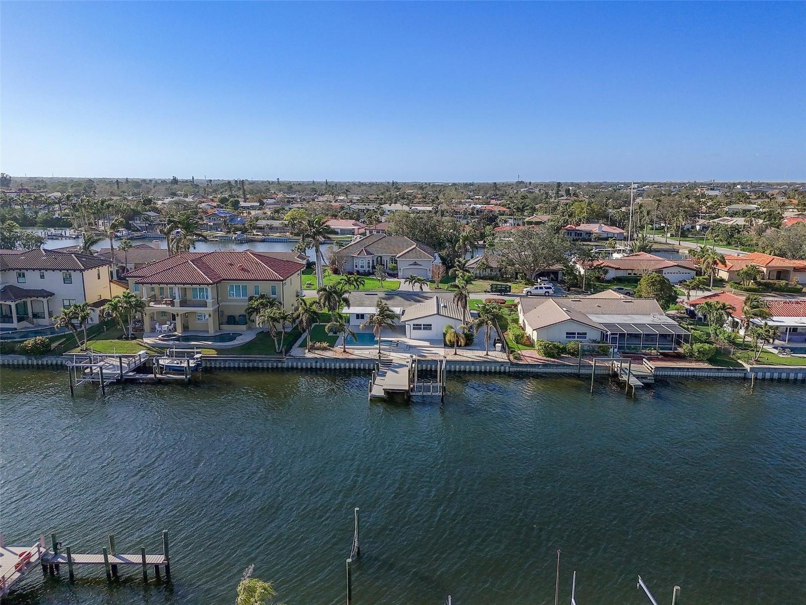 Listing photo id 43 for 1984 Kansas Avenue Ne