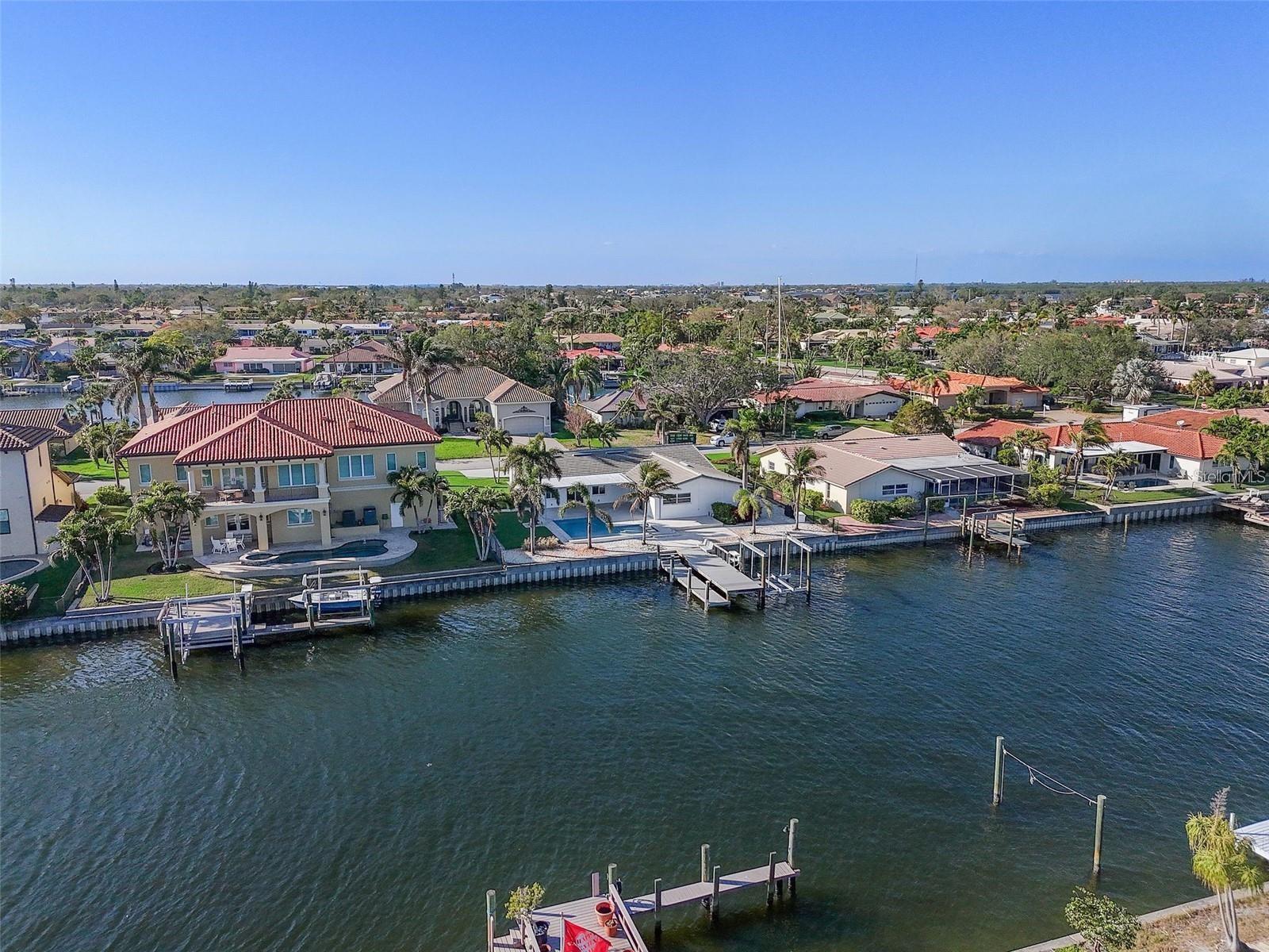 Listing photo id 44 for 1984 Kansas Avenue Ne