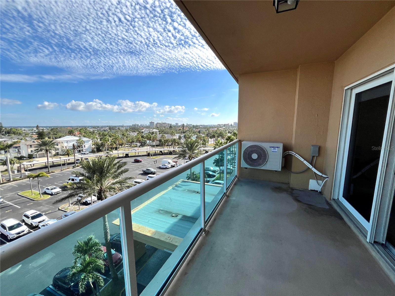 Image 21 of 63 For 880 Mandalay Avenue C512