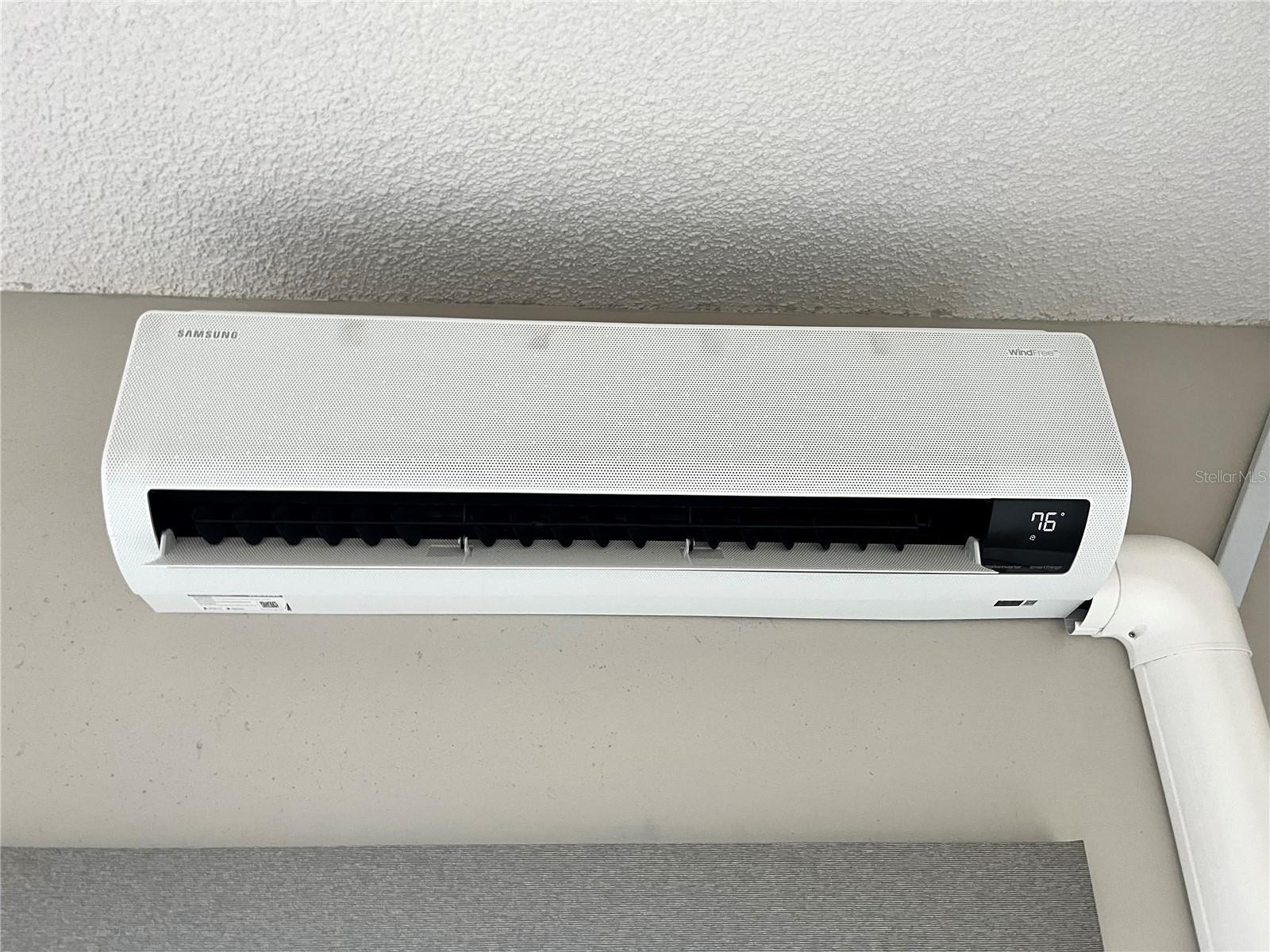 Image 23 of 63 For 880 Mandalay Avenue C512