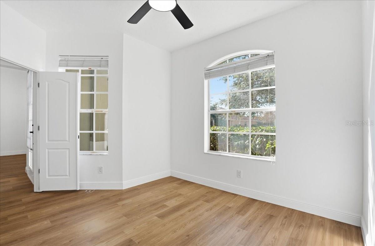 Image 17 of 33 For 9404 Laurel Ledge Drive