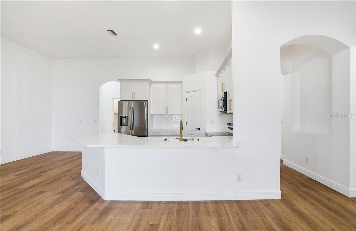 Image 22 of 33 For 9404 Laurel Ledge Drive