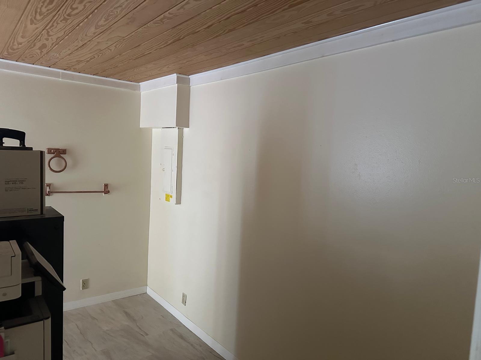 Image 5 of 15 For 212 Chestnut Road