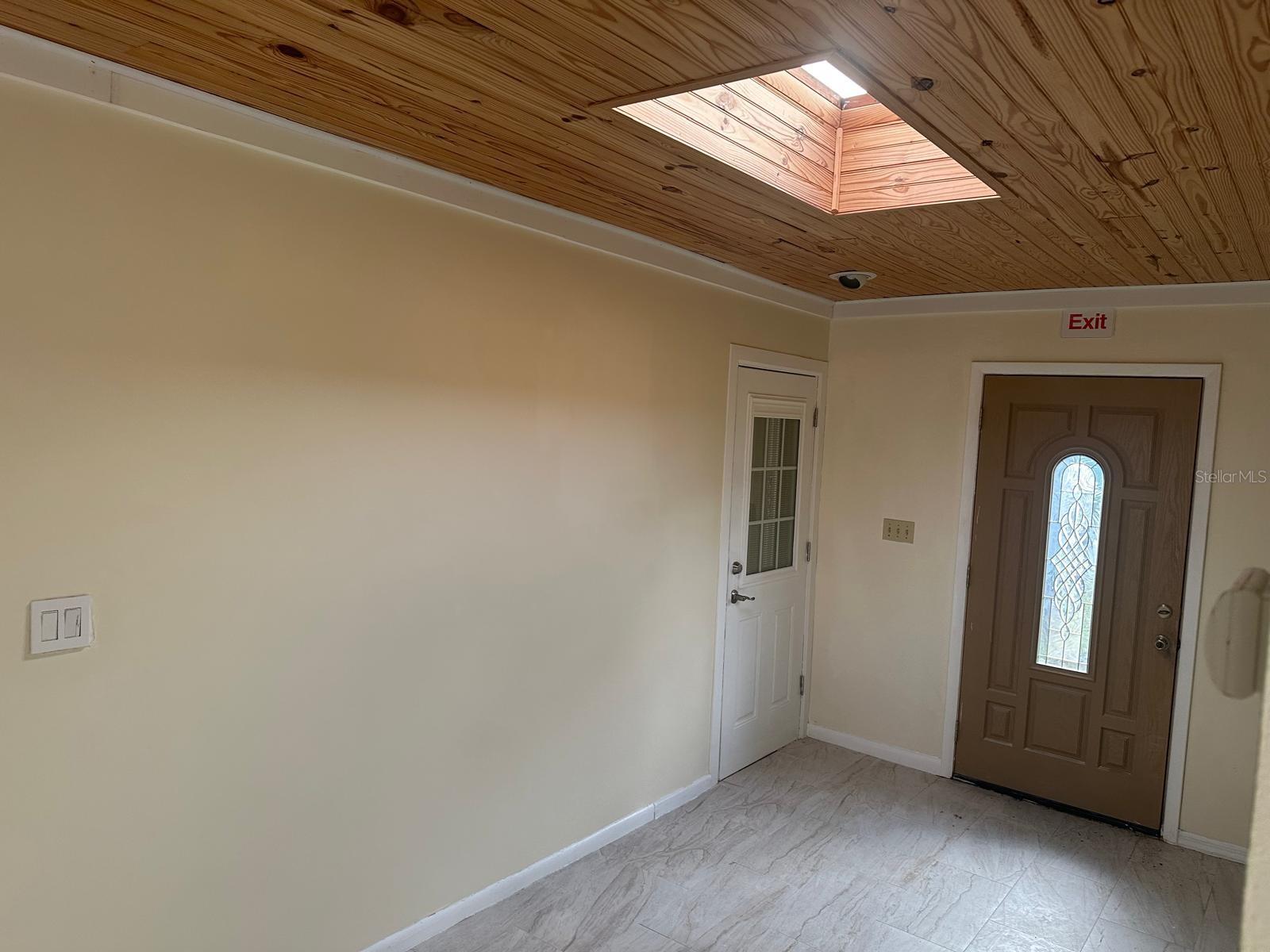 Image 8 of 15 For 212 Chestnut Road