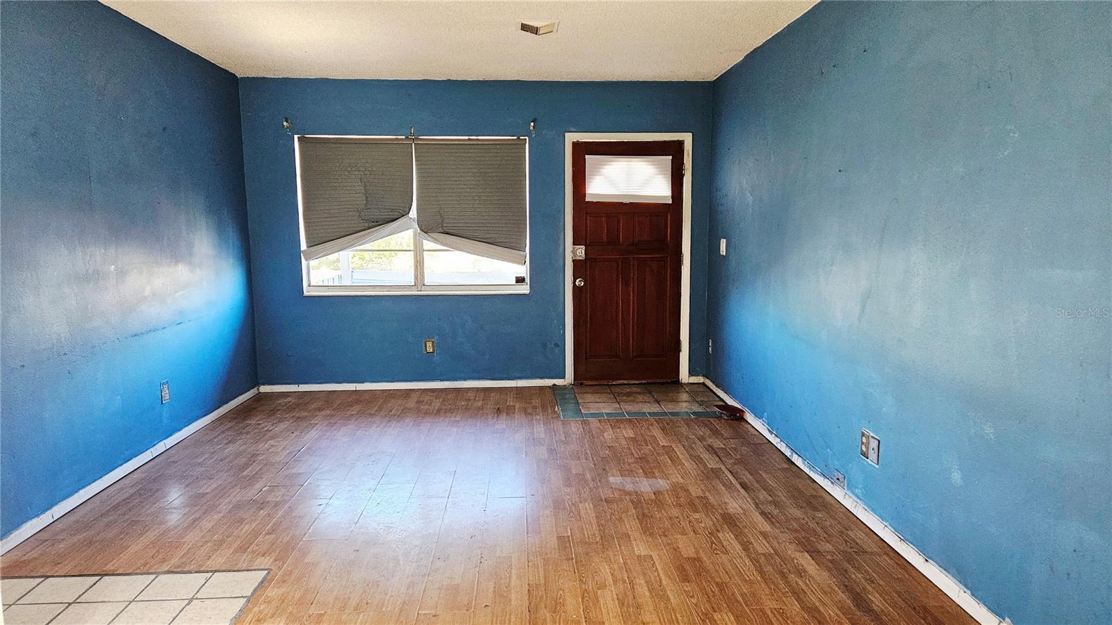 Image 2 of 9 For 161 Holland Road