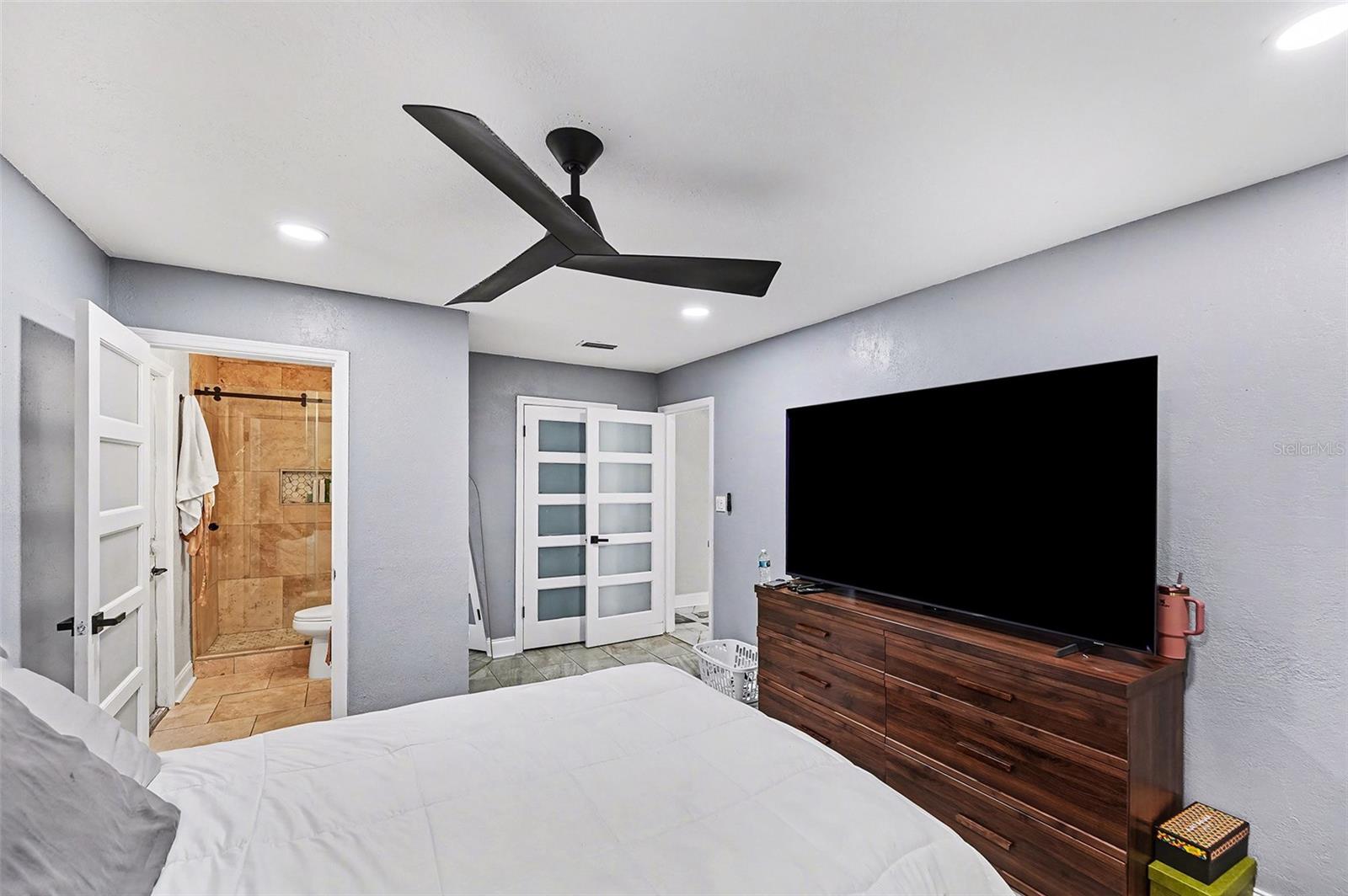 Image 11 of 19 For 1665 Pinellas Point Drive S