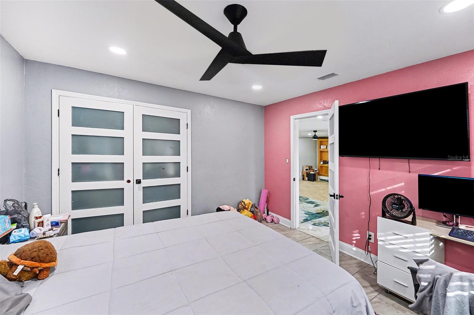 Image 15 of 19 For 1665 Pinellas Point Drive S