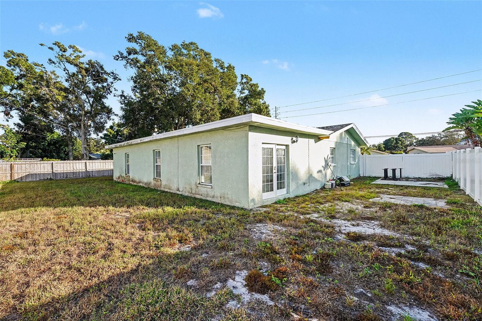 Image 18 of 19 For 1665 Pinellas Point Drive S