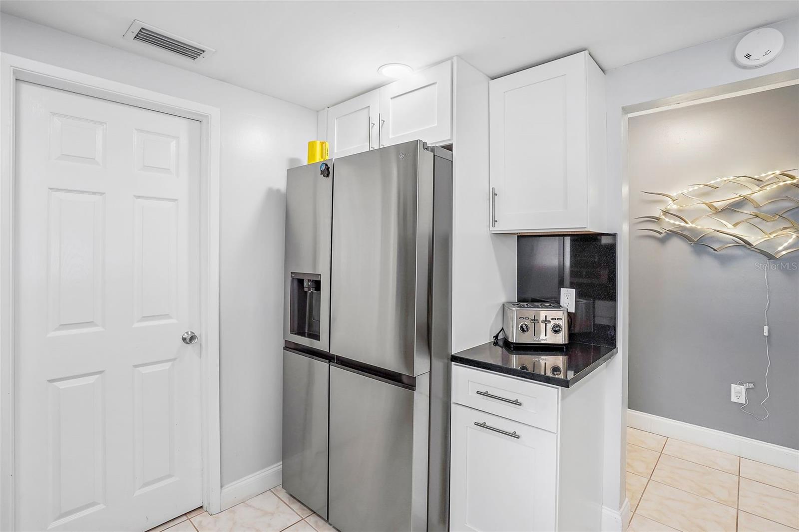 Image 10 of 43 For 1819 Shore Drive S 318