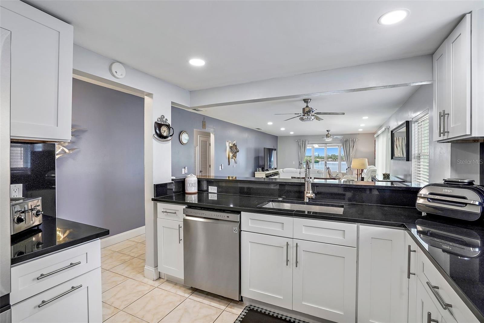 Image 14 of 43 For 1819 Shore Drive S 318