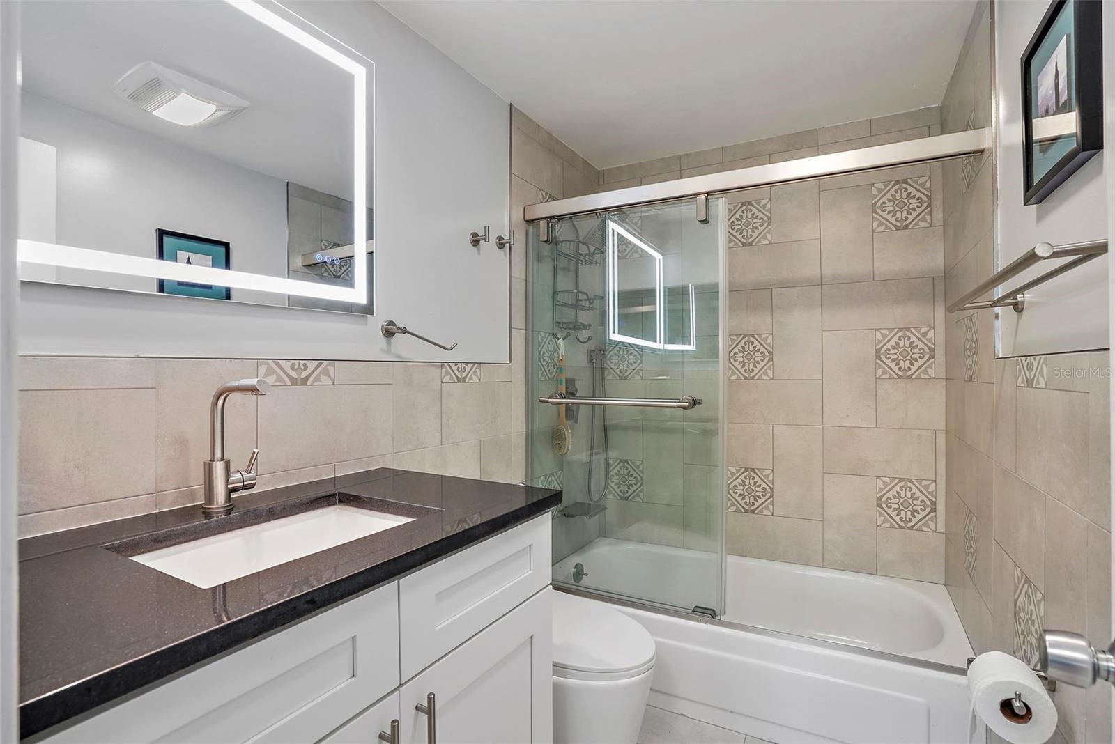 Image 26 of 43 For 1819 Shore Drive S 318