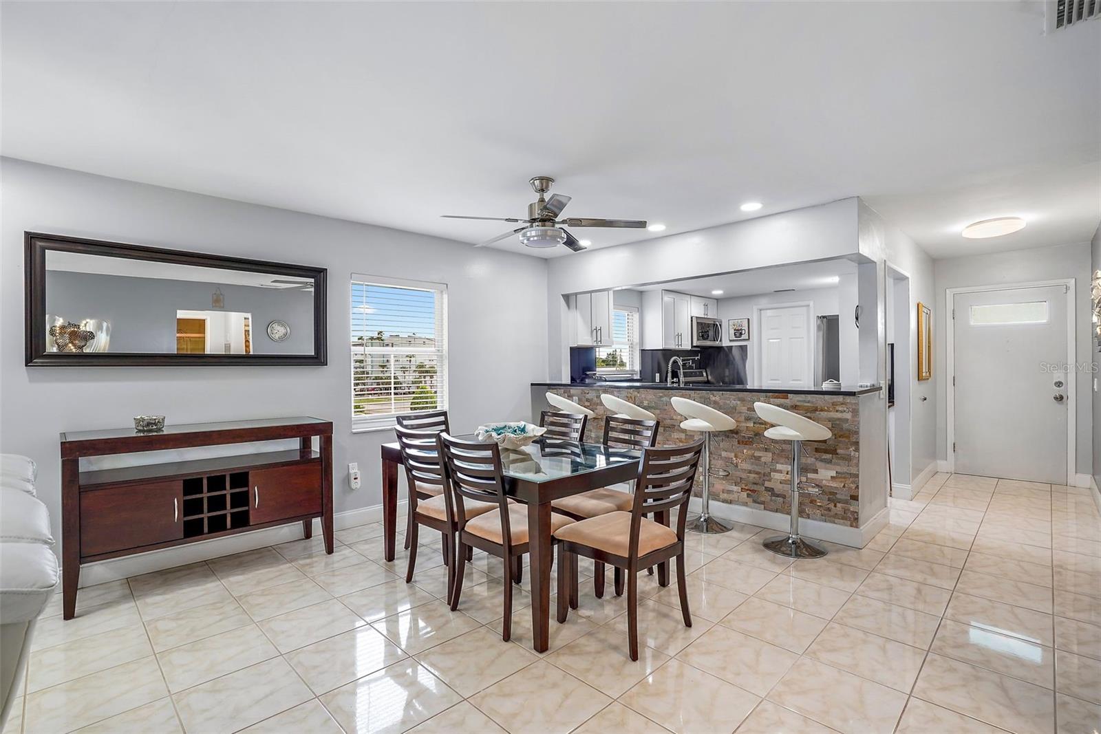 Image 7 of 43 For 1819 Shore Drive S 318